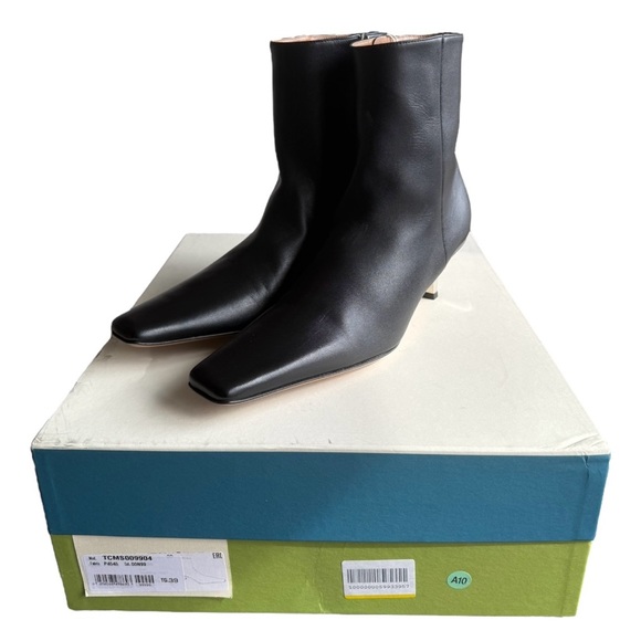 **SOLD** Marni Black Leather Square-Toe Ankle Boots with Kitten Heel Size 39 - Picture 10 of 10
